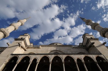 Dışarıdan sultanahmet camii.