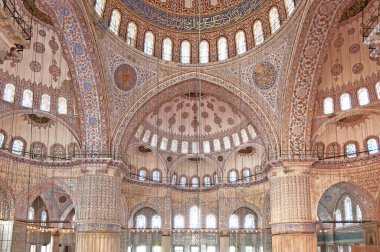 Mayıs 10,2010 Sultanahmet Camii iç. Fayans ve grafik şaşırtıcı.