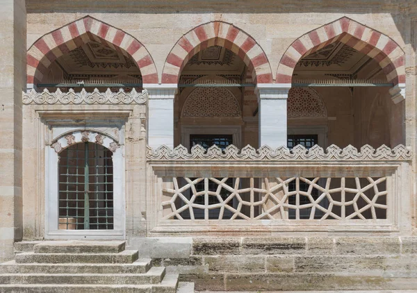 セリミエ モスクは トルコのエディルネ市に位置するオスマン帝国のモスクです — ストック写真