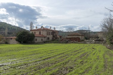 Stratonikeia, Karya Bölgesi'nin içinde yer alan antik bir kenttir. Günümüzde Eskihisar Köyü 'nde (Muğla İli) bulunmaktadır.).