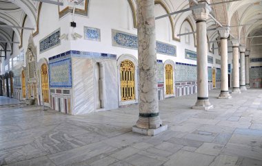 16 Mart 2010 İstanbul Türkiye.Topkapı Sarayı'nın Dış Cephesi.