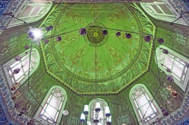 16 Şubat 2010 İstanbul.Eyüp Sultan Camii/Türbesi, İstanbul'un Eyüp ilçesinde, Haliç'e yakın şehir surlarının dışında yer almaktadır..