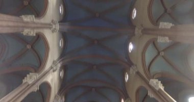 Saint-Antoine Kilisesi (Aziz Anthony), İstanbul 'daki Katolik Kilisesi' nin en büyük kilisesidir..