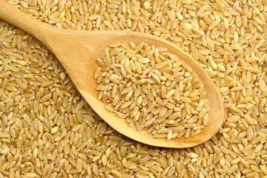 buğday ve tahta kaşık