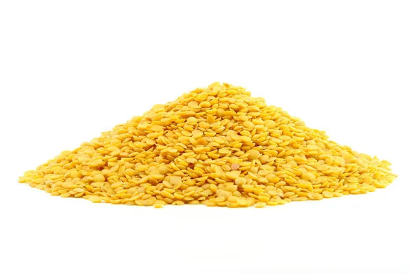 Lentilhas Amarelas Sobre Fundo Branco — Fotografia de Stock