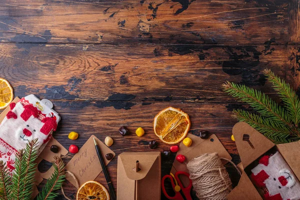 Von Oben Ansicht Der Verpackung Weihnachtsgeschenke Platz Für Textboxen Weihnachtsdekoration — Stockfoto