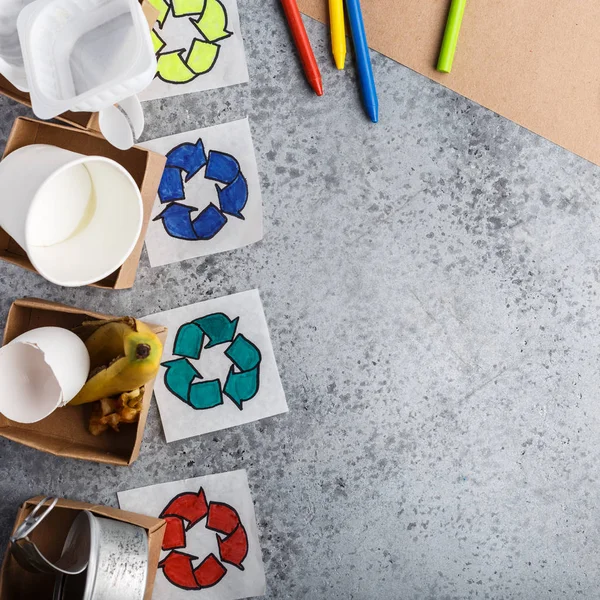 Recycling game for kids with containers for plastic paper compost and metal copyscape — Stock Photo, Image