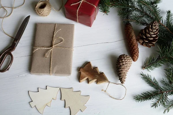 Woman Christmas Present Wrapping — Stock Photo, Image