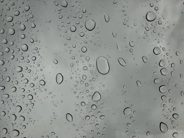 Gouttes Pluie Sur Surface Des Lunettes Fenêtre Avec Fond Nuageux — Photo