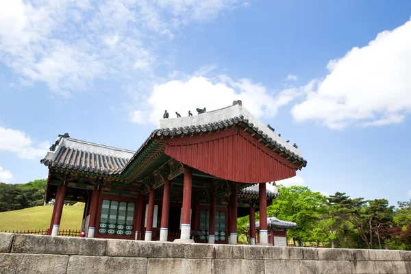 Tombe Reali Uireung Nel Cuore Del Centro Seoul — Foto Stock