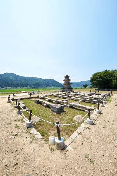 Stone Pagodas Gameunsa Temple Site Gyeongju Korea — kuvapankkivalokuva