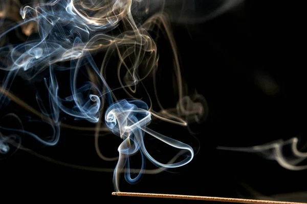 Humo Blanco Sobre Fondo Negro — Foto de Stock