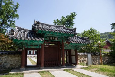 Jeonju Hyanggyo Joseon Hanedanı'na mensup bir okuldur.
