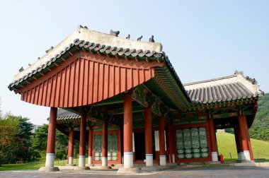 Uireung kral mezarları, şehir Seul kalbinde.