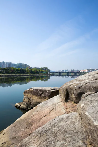 Questa Uiam Rock Fronte Alla Fortezza Jinjuseong Corea — Foto Stock