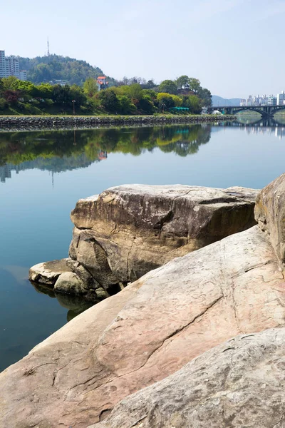 Questa Uiam Rock Fronte Alla Fortezza Jinjuseong Corea — Foto Stock