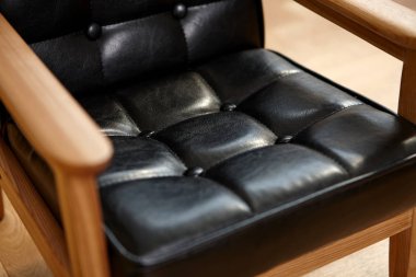 Sandalye. Ev yapımı bir sandalye.