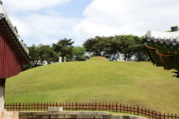 Yeonghwiwon Und Sonnengewonnene Gräber Einer Königlichen Familie Während Der Joseon — Stockfoto