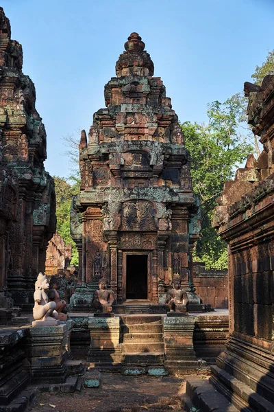 Kamboçya'da Banteay Srei harabeleri.