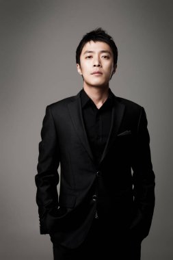 30'lu yıllarda Koreli bir adamın işadamı imajı.