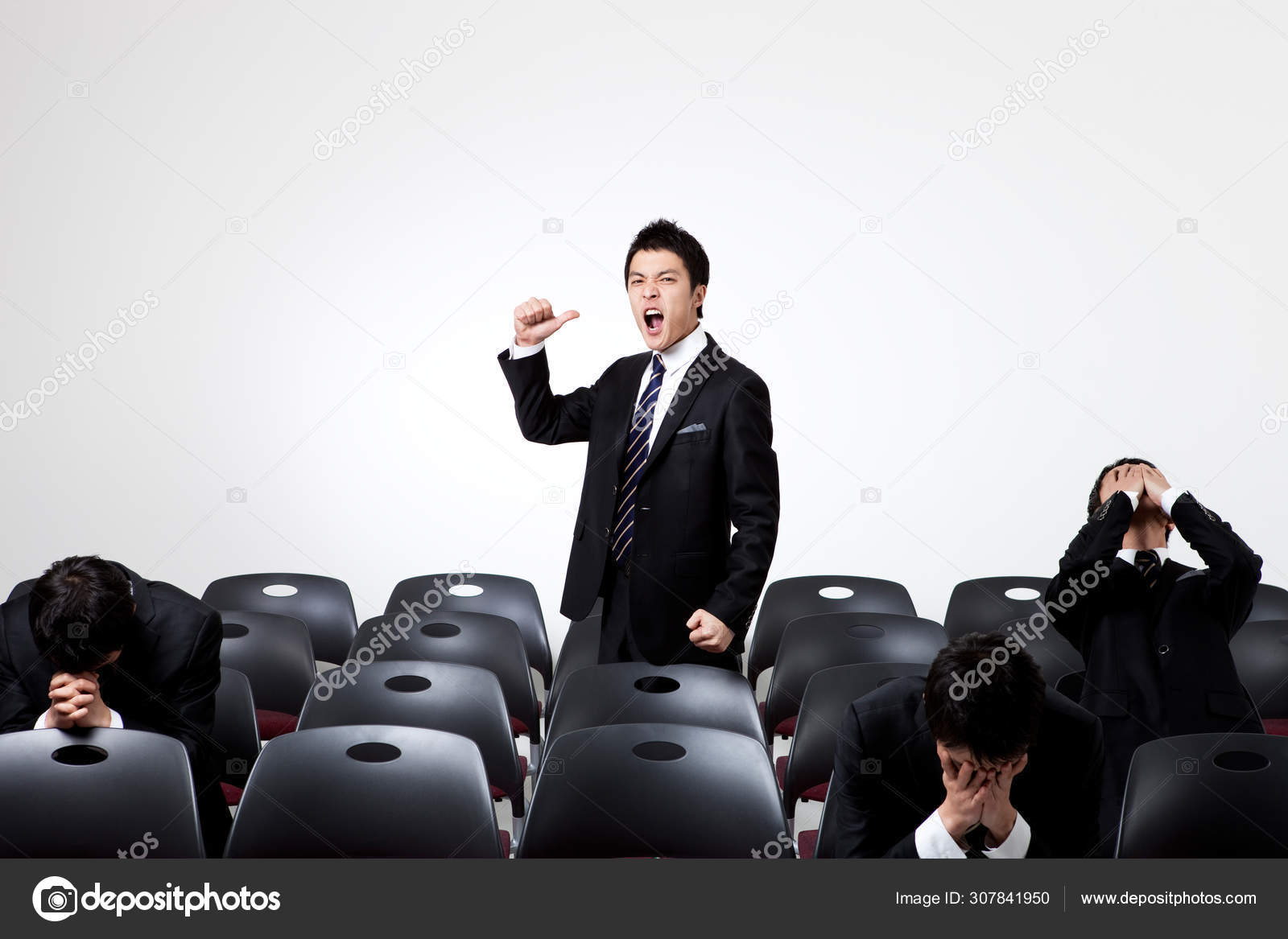 サラリーマン写真素材 ロイヤリティフリーサラリーマン画像 Depositphotos