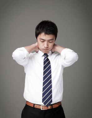 İş adamı. 30 'lu yaşlarda Koreli bir adamın iş imajı..