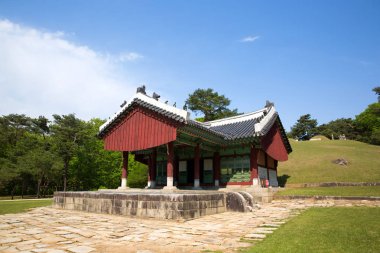Paju Üç Kraliyet Mezarı Joseon Hanedanlığı 'nın bir kraliyet mezarıdır..