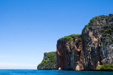 Phi Phi Adaları Tayland 'da ünlü bir tatil yeridir..