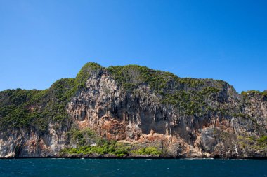 Phi Phi Adaları Tayland 'da ünlü bir tatil yeridir..