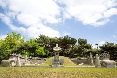 Yeonghwiwon ve Sunginwon Mezarlığı Joseon Hanedanlığı 'nın bir kralının mezarıdır..