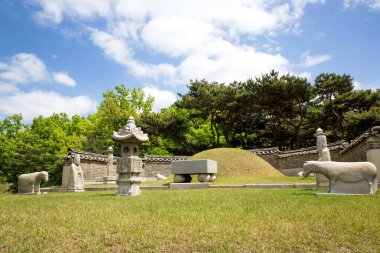 Yeonghwiwon ve Sunginwon Mezarlığı Joseon Hanedanlığı 'nın bir kralının mezarıdır..