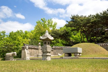 Yeonghwiwon ve Sunginwon Mezarlığı Joseon Hanedanlığı 'nın bir kralının mezarıdır..