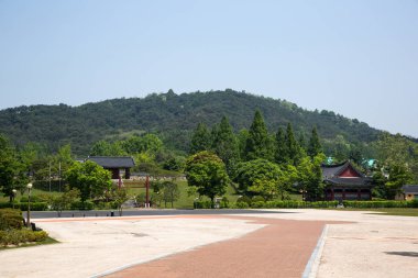 Erdemli Savaşçılar Manin Mezarlığı. Joseon Hanedanlığı 'nda ölenlerin mezarları..
