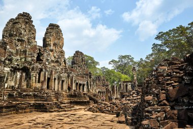 Kamboçya 'daki Bayon harabeleri.