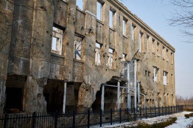  İşçi Partisi 'nin tarihi Kore Savaşı' nın devam ettiği yerdir..                              