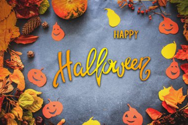 El yazısı metin mutlu Halloween eklenmesiyle