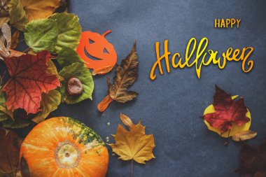 El yazısı metin mutlu Halloween eklenmesiyle