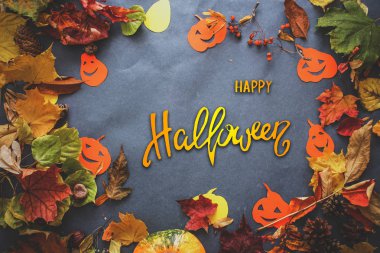 El yazısı metin mutlu Halloween eklenmesiyle