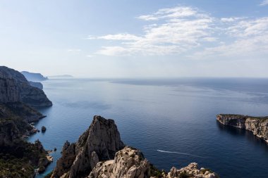 havadan görünümü Calanques Marsilya (Massif des Calanques), provence, Fransa muhteşem deniz manzarası ve doğal kayalıklarla