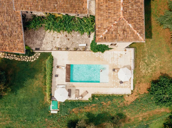 Piscina scoperta — Foto stock