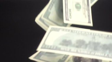 Para yüzeye düşüyor