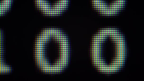 Close-up op computerscherm binaire code op zwarte achtergrond. — Stockvideo