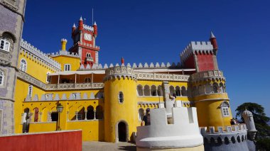 Pena Ulusal Sarayı renklilik tarzında bir romantizm, Sintra, Portekiz.