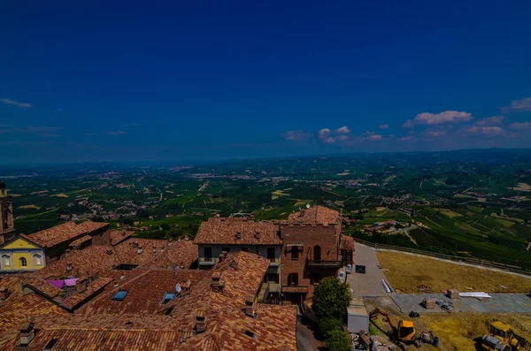 Morra Piemonte Italien Juli 2018 Flygfoto Från Toppen Klocktornet Röda — Stockfoto