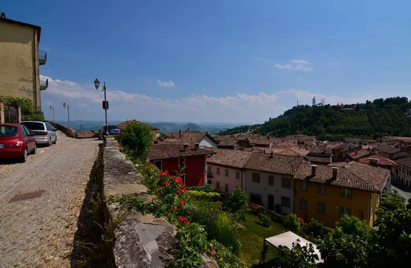 Morra Piemonte Olaszország Július 2018 Sikátorok Történelmi Városközponttól Szívében Langhe — Stock Fotó