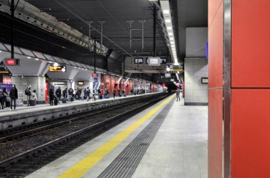 Turin, iç Porta Susa tren istasyonu.