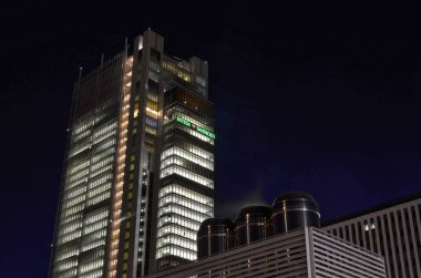 Intesa-Sanpaolo banka gökdelen