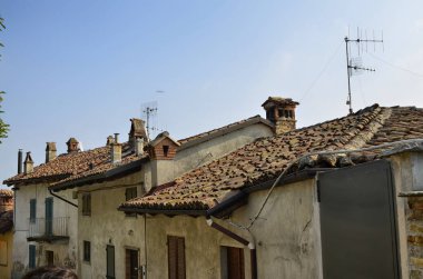 Neive, Piedmont, Italya. Ekim 2018. Tarihi merkez .