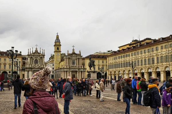 Turín, Piamonte, Italia. Abril 2019. Piazza San Carlo — Foto de Stock