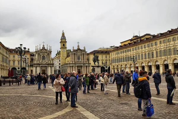 Turín, Piamonte, Italia. Abril 2019. Piazza San Carlo — Foto de Stock